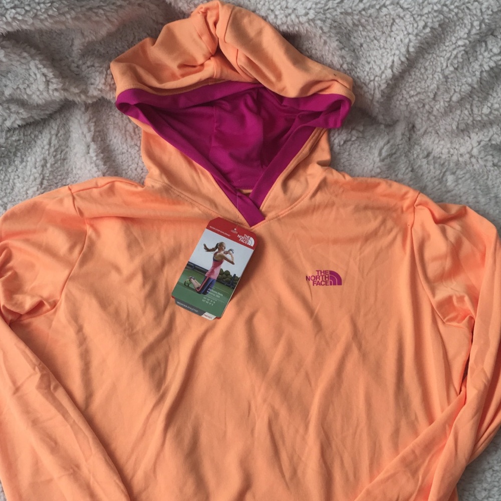 Long sleeved hooded workout top